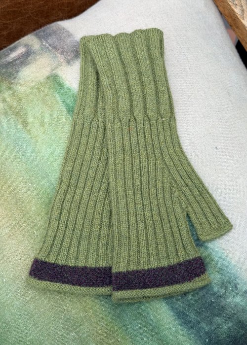 ERIBÉ | Bowden Open Mitt | Green Bean 